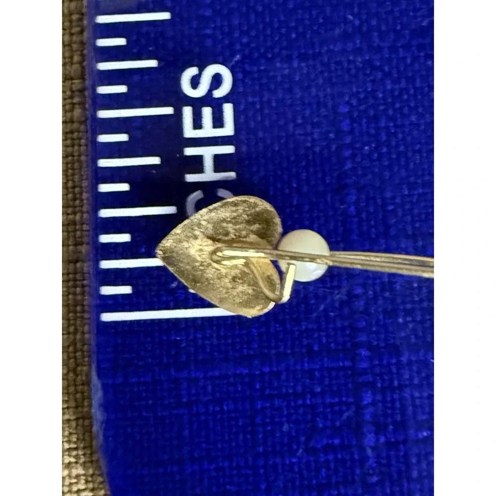 14K Yellow Gold Pearl Heart Satin Finish Etched Drop Dangle Earrings Vintage
